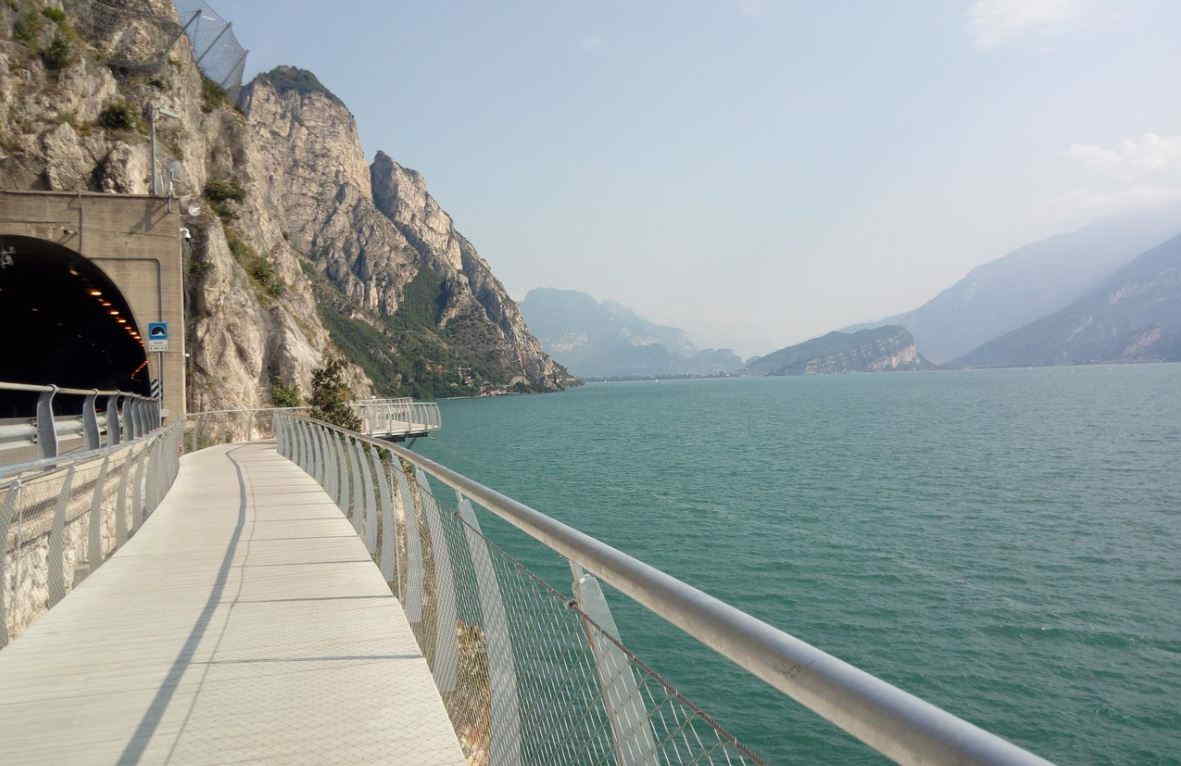 Ciclabile di Limone del Garda: da fare in bici o a piedi