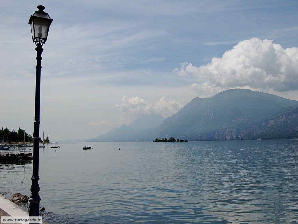 Cassone (VR) sul lago di Garda orientale