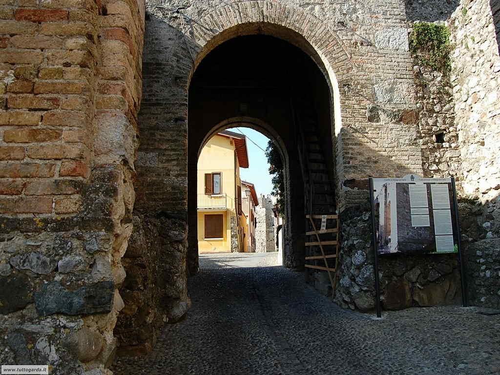 Castello di Moniga - Porta d'accesso dall'interno