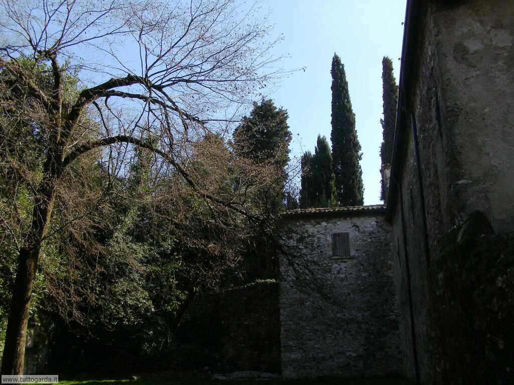 Chiesa di San Fermo vicino a San Felice del Benaco (BS)