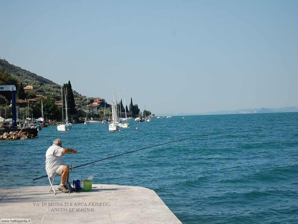 Castelletto di Brenzone Il pescatore fortunato