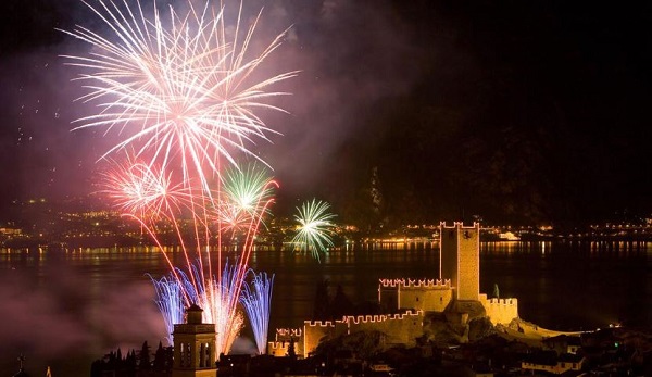 Fuochi d'artificio sul Lago di Garda