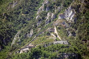 In moto alla Rocca di Anfo