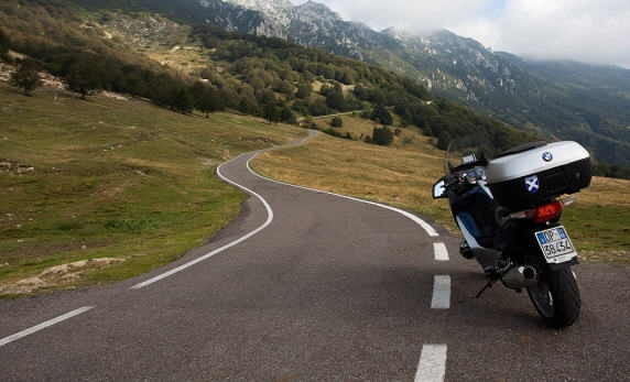 In moto verso il Monte Baldo sulla SP8