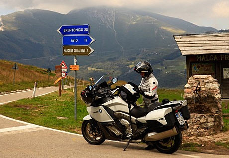 In moto verso il Monte Baldo sulla SP8 - foto di meteweekend.it