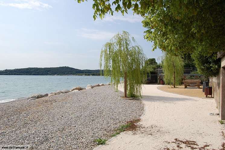 Foto passeggiata lungolago Padenghe