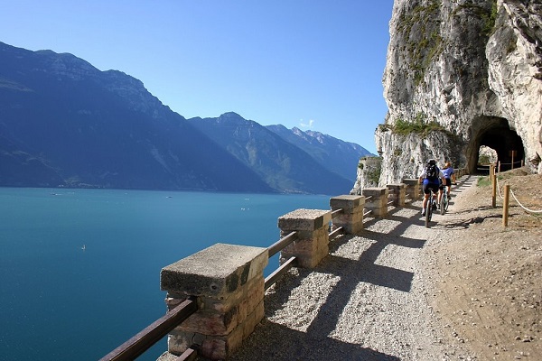 Sentiero del Ponale sul Lago di Garda Settentrionale