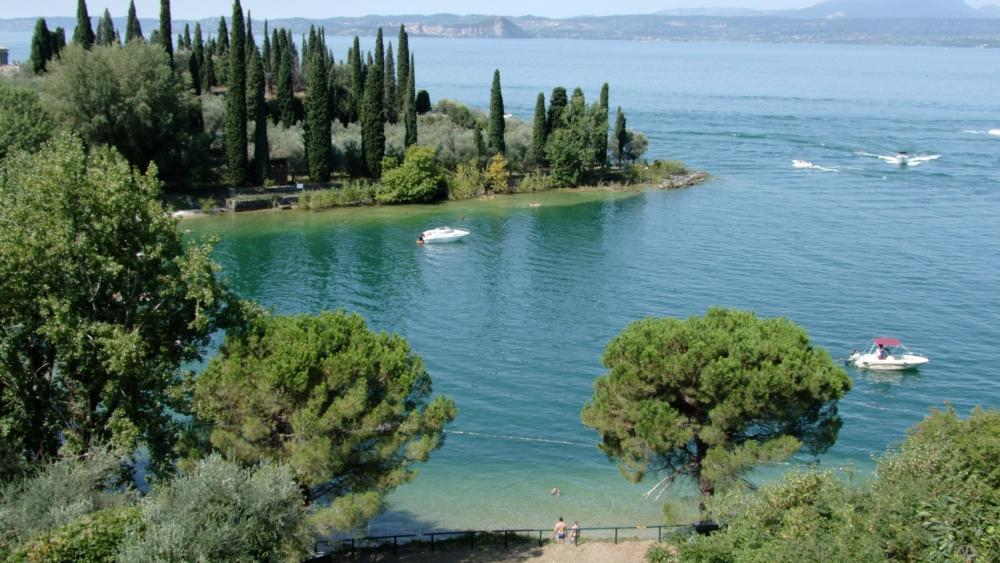 Baia delle Sirene e Cala delle Sirene