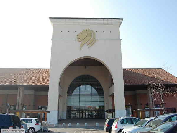 Centro Commerciale il Leone 