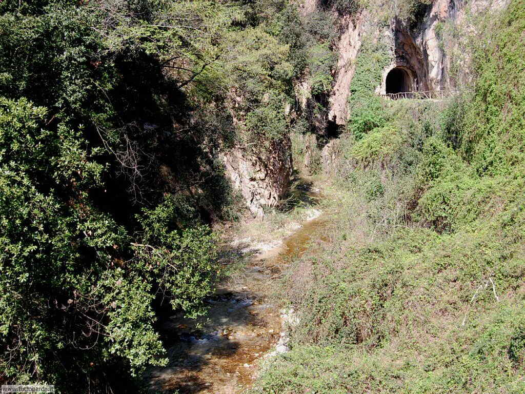 Valle delle cartiere 253