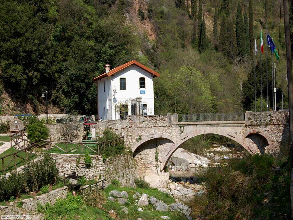 Valle delle cartiere 260