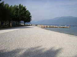 Lido azzurro spiaggia a Toscolano Maderno