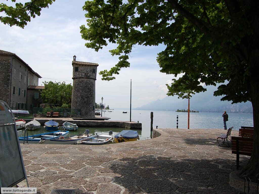 Cassone vicino  a Malcesine (VR) 