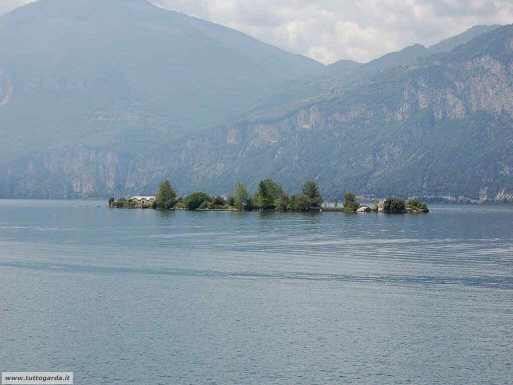 Cassone (VR) Isola