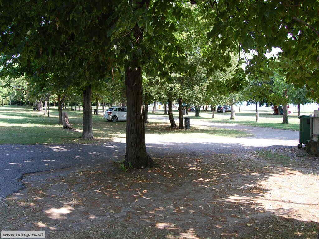 Parcheggio Casina sulla Spiaggia di Padenghe sul Garda