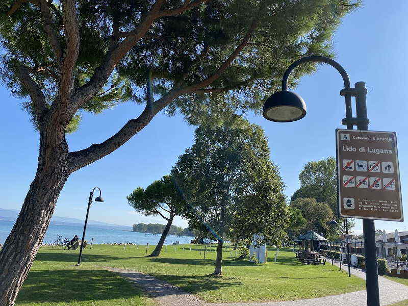 Passeggiata lungolago di Lugana (BS)