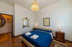 Camera da letto casa vacanze a Torri del Benaco
